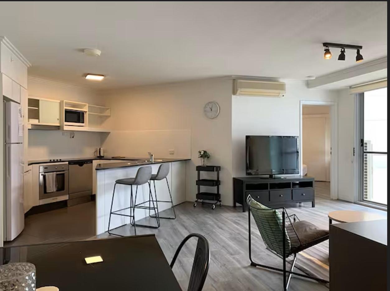 Allegro Apartments Brisbane Room photo