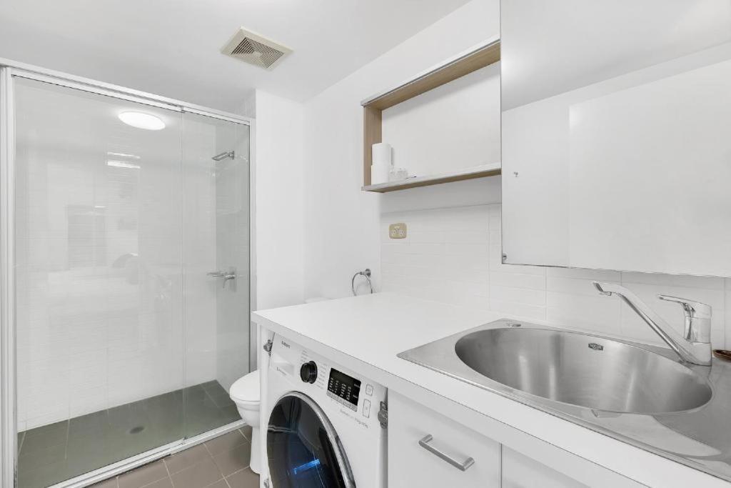 Allegro Apartments Brisbane Room photo
